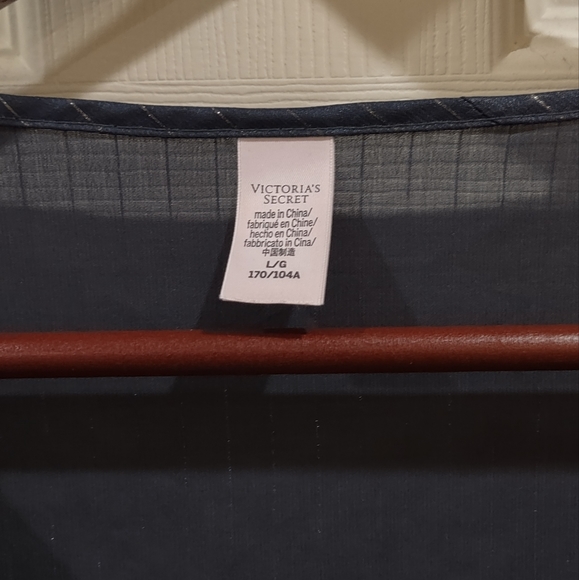 Victoria's Secret long robe - Picture 4 of 4